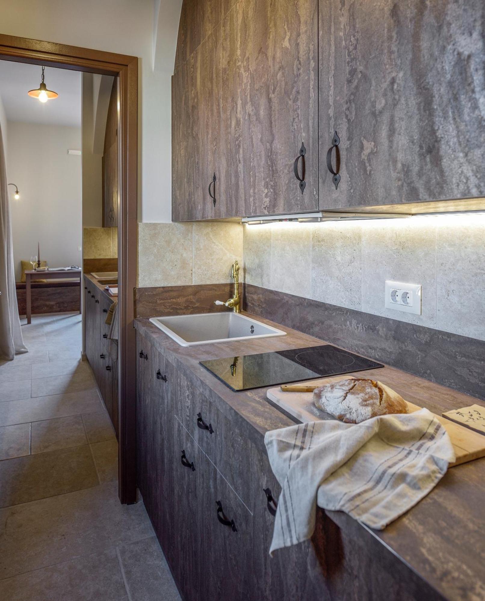 Spanish Knights Inn Rhodes City Екстериор снимка