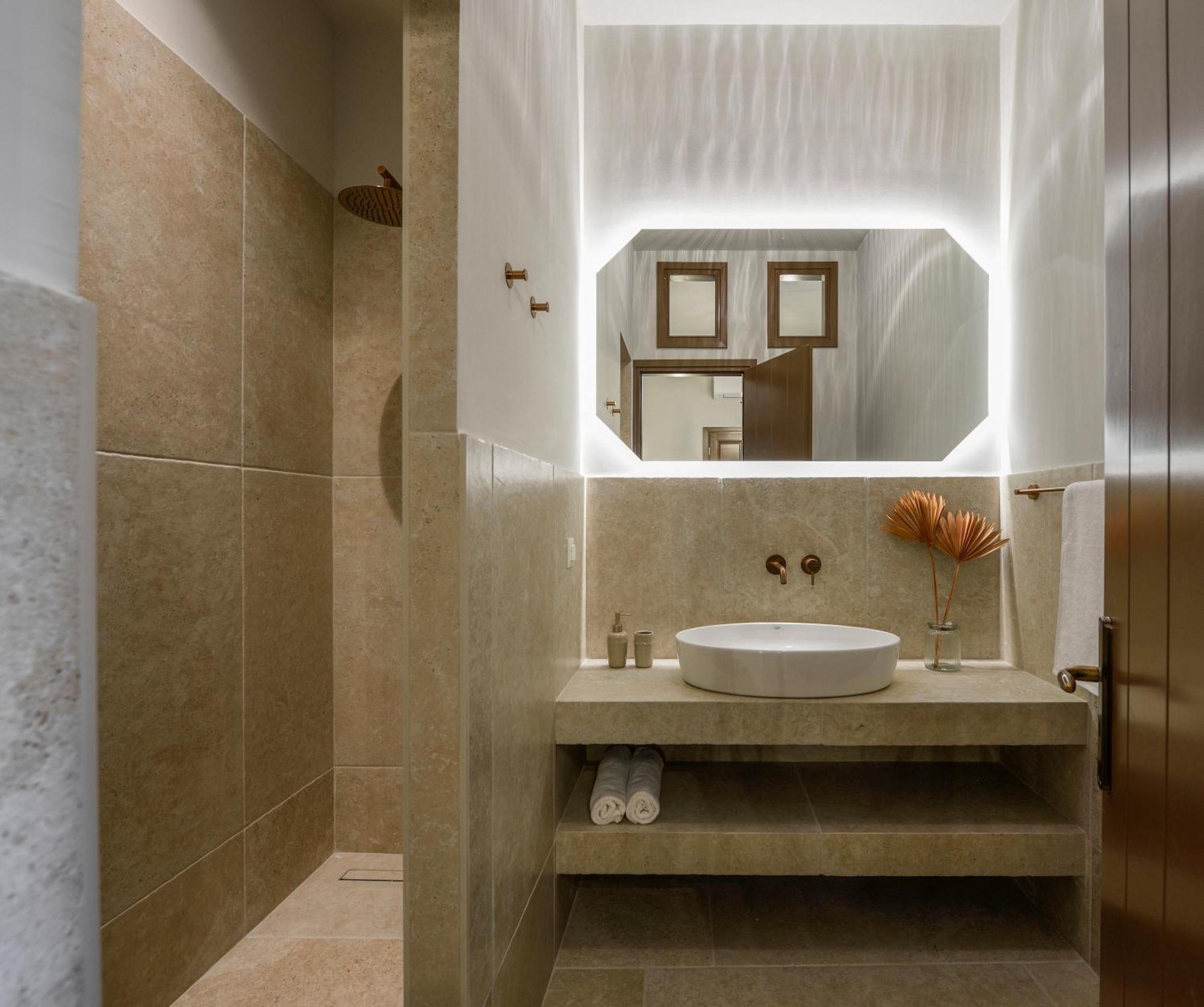 Spanish Knights Inn Rhodes City Екстериор снимка
