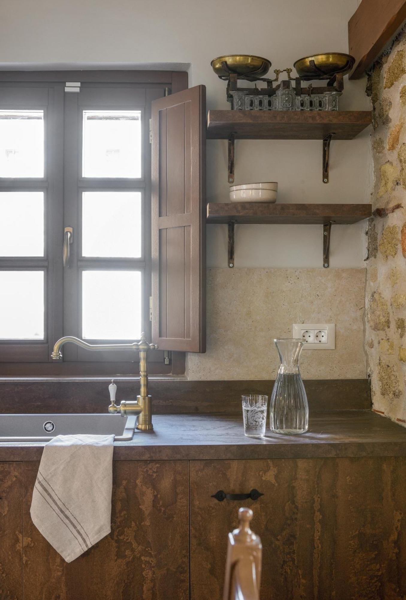 Spanish Knights Inn Rhodes City Стая снимка