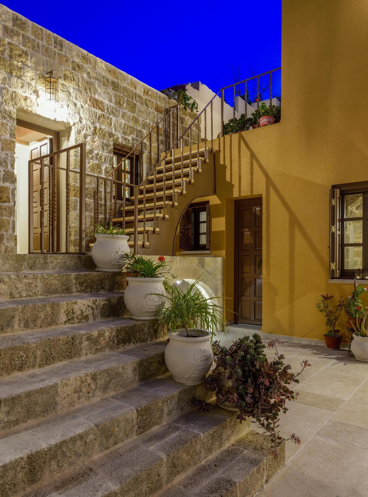 Spanish Knights Inn Rhodes City Екстериор снимка