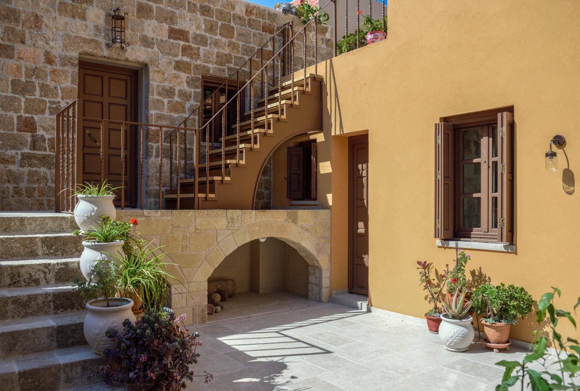 Spanish Knights Inn Rhodes City Екстериор снимка