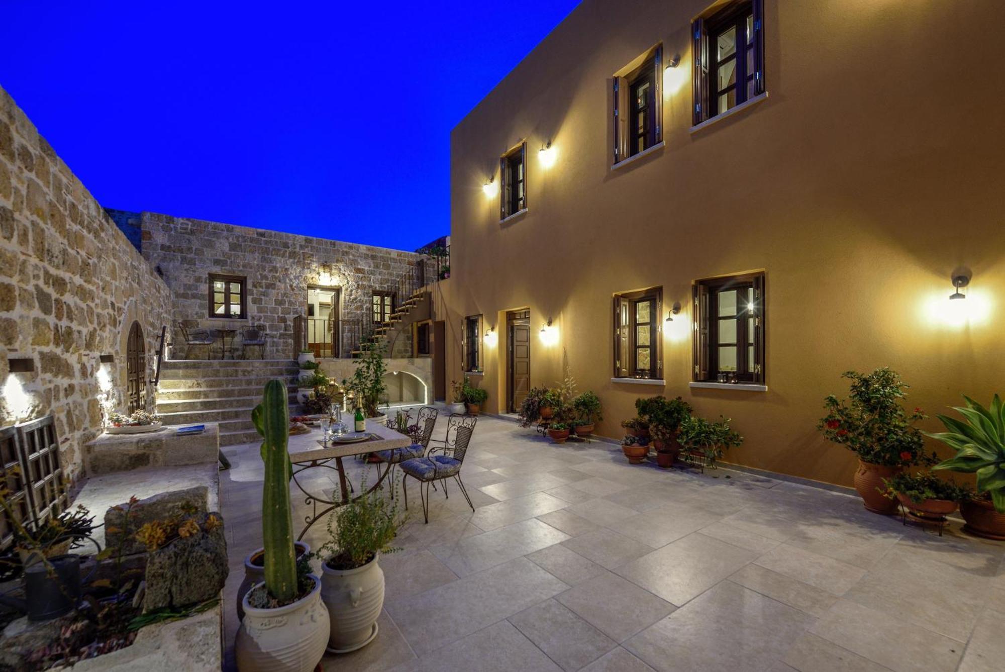 Spanish Knights Inn Rhodes City Екстериор снимка
