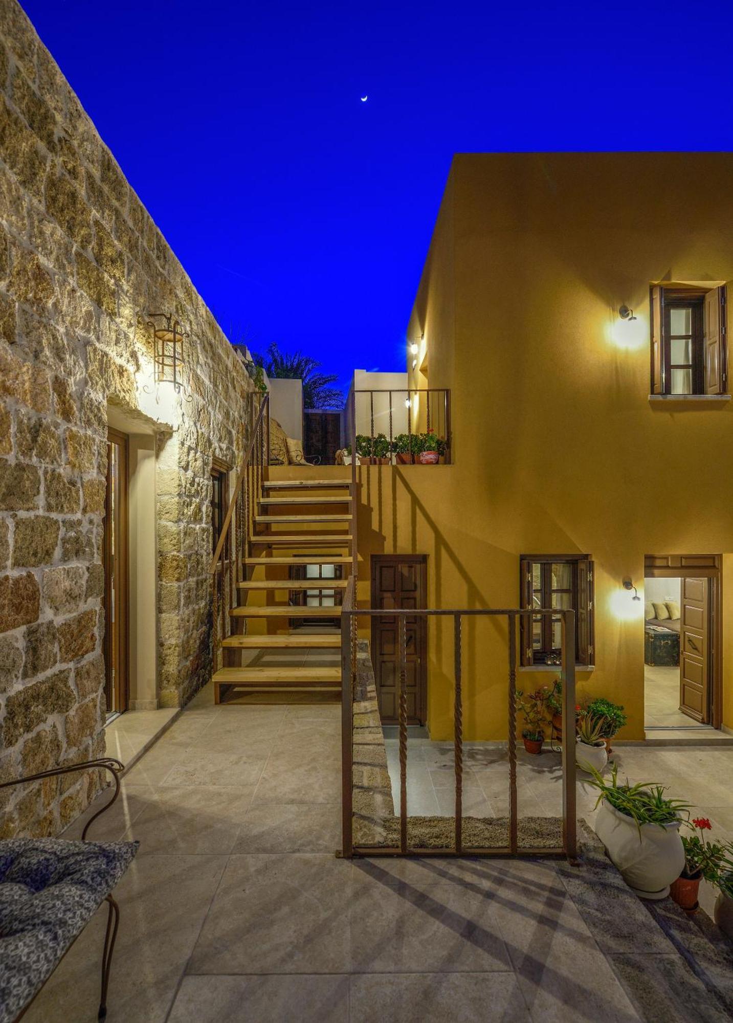 Spanish Knights Inn Rhodes City Екстериор снимка