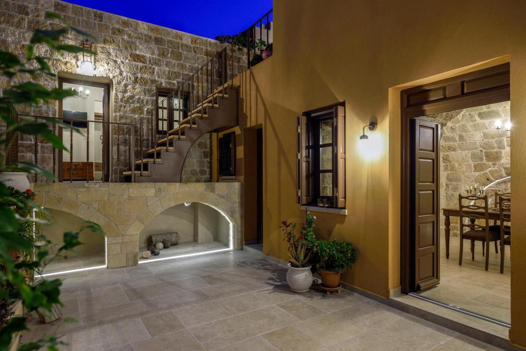 Spanish Knights Inn Rhodes City Екстериор снимка