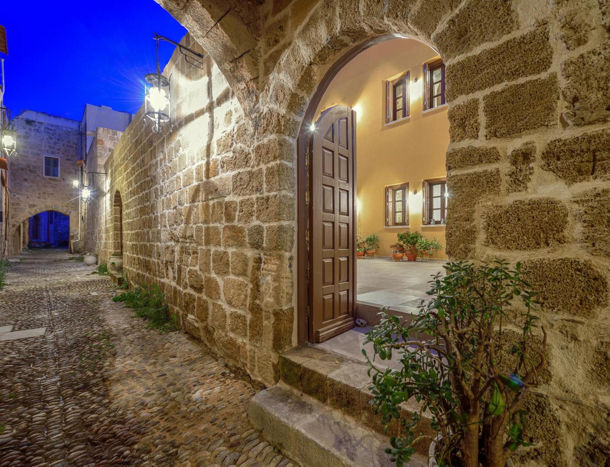 Spanish Knights Inn Rhodes City Екстериор снимка
